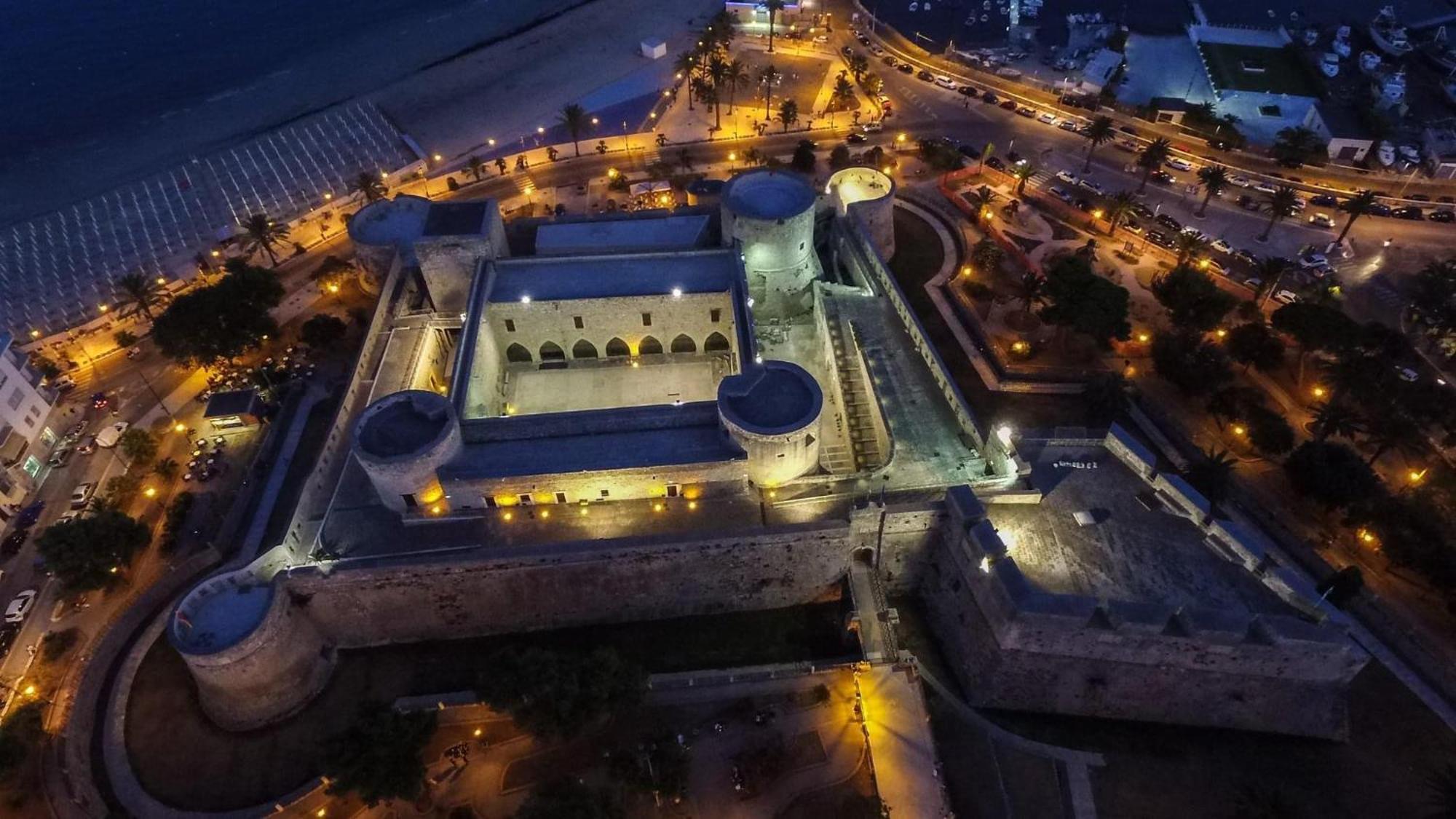 الشقق الفندقية مانفريدونيافي  Ca Del Centro المظهر الخارجي الصورة